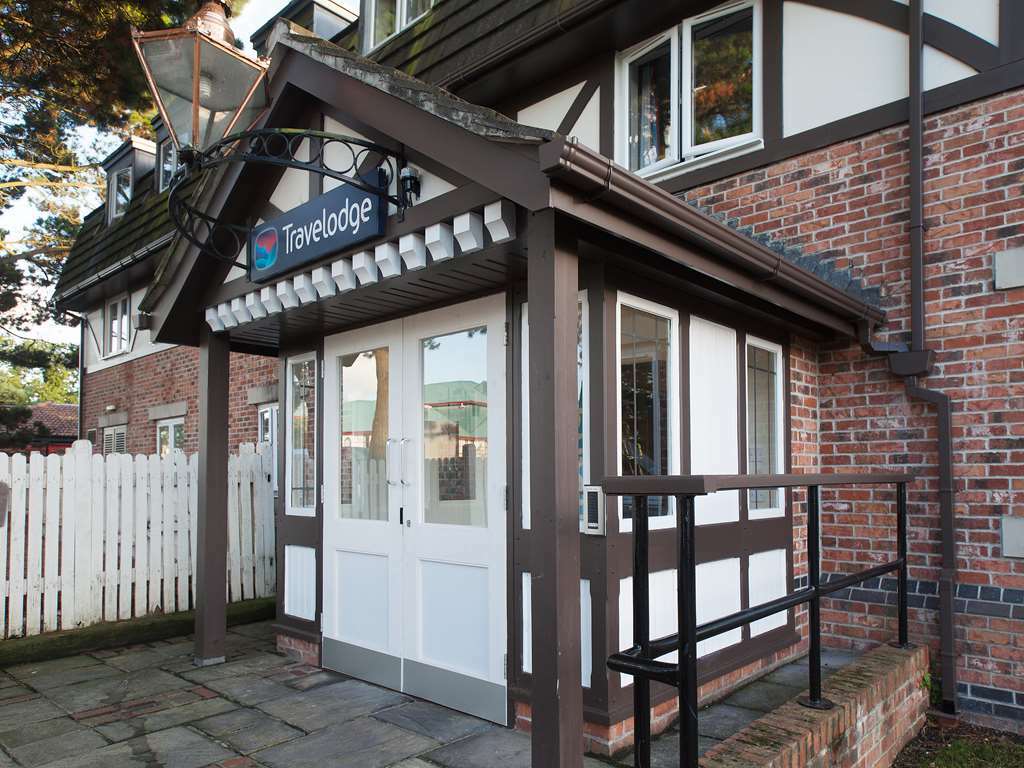 Travelodge Bournemouth Cooper Dean Eksteriør bilde